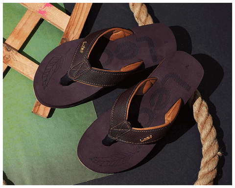 Best women's slippers best sale for flat feet