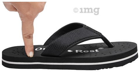 Comfy black deals flip flops